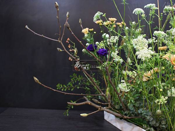 ‖生態樂園‖ 野趣的芒草  輕盈的蕾絲  伸出的木蘭枝  ...... 所有的植物高低錯落有致 宛若一个自然的生態樂園 -------------------------