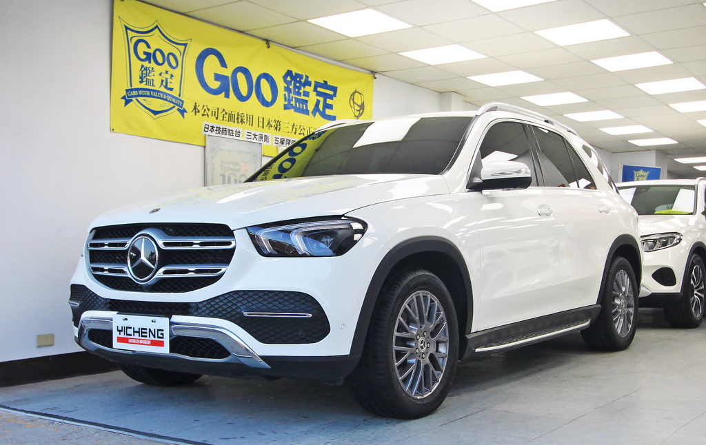 BENZ GLE300d SUV 剛中帶柔舒適駕馭，奢華空間