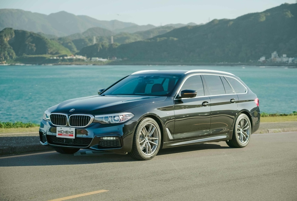 BMW 520i Touring M Sport G31 舒