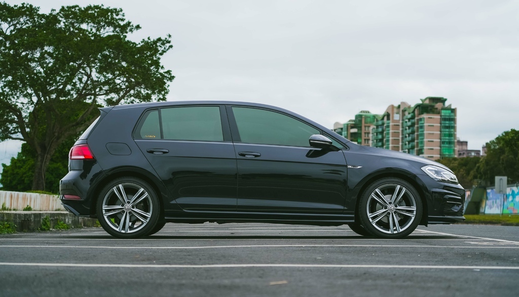 VW GOLF 280 TSI R-Line VII 福斯限