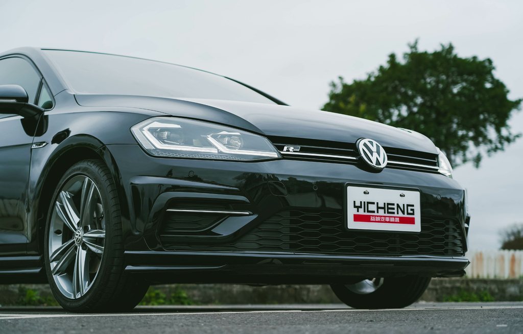 VW GOLF 280 TSI R-Line VII 福斯限