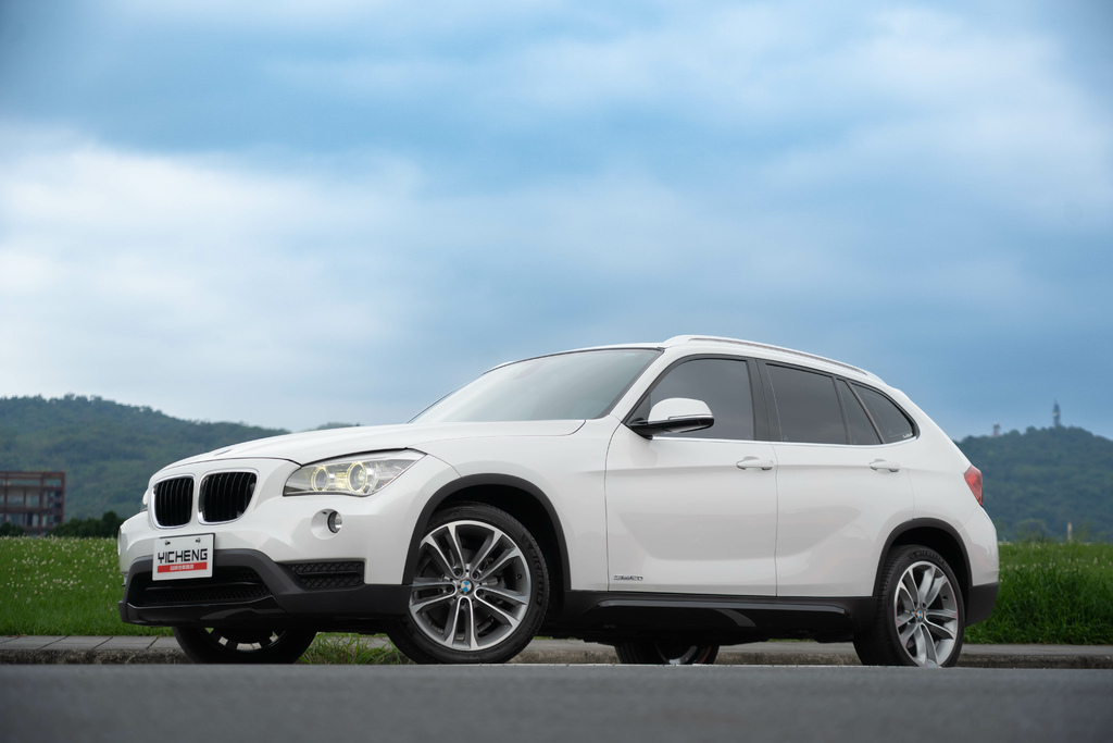 BMW X1 20i S-DRIVE E84 全景跑車套件美