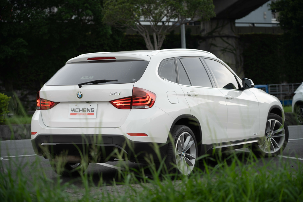 BMW X1 20i S-DRIVE E84 全景跑車套件美