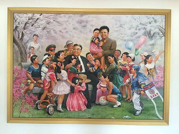 北韓教育免費喔！主席最重視孩子的教育了