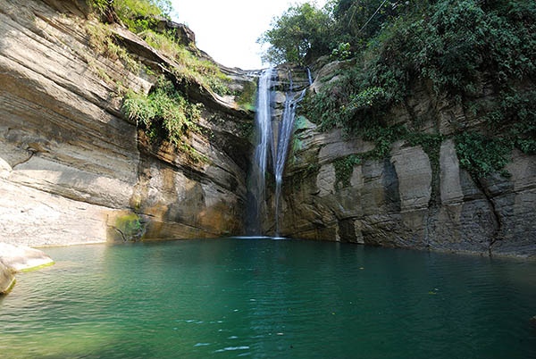 b3752_1.jpg b3752_1.jpg