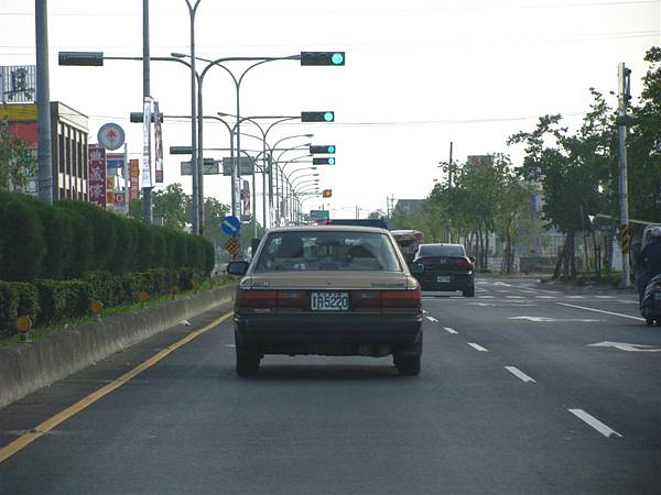 shit的車白天很好認晚上完全認不出來