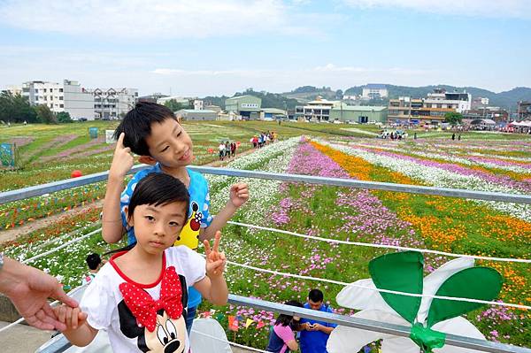 DSC_0049.JPG DSC_0049.JPG