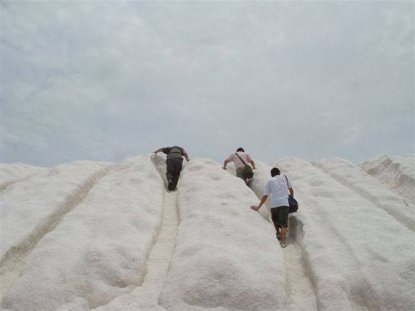 是 三位熱血男兒