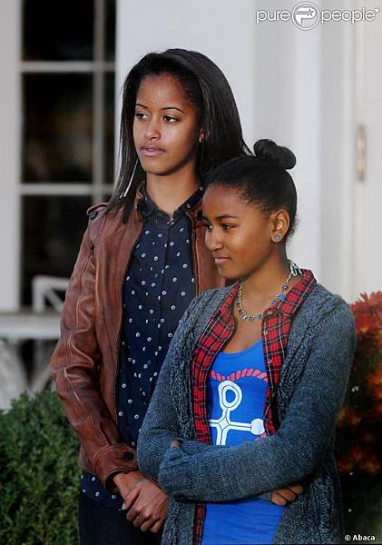 Malia & Sasha Obama