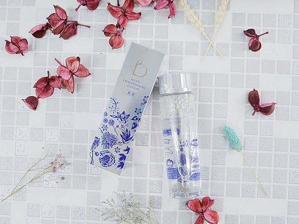 資生堂東京櫃的碧麗妃保養品推薦給一樣有膚況不穩困擾的朋友！碧麗妃,濾鏡平衡美肌水,評價,出油,毛孔粗大,濕敷,回購率,平衡,調理膚況,植物萃取,精華,真材實料,推薦