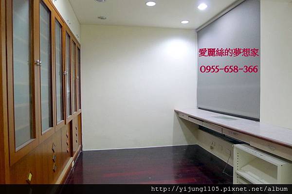 大有可為8F-書房.JPG