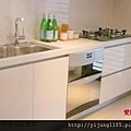 仁發香榭-廚房樣品屋實景 (2).jpg