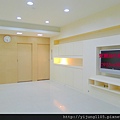 臻愛香榭6F-客廳1.JPG