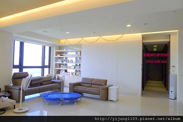 大宅天景20F-客廳2.JPG