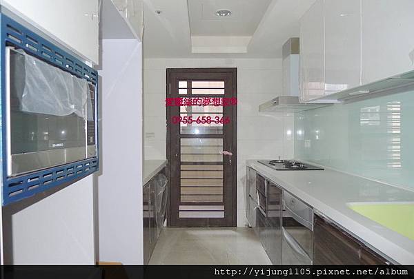 賦格律-13F廚房.JPG