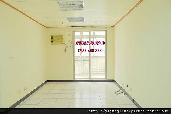轟動天廈14F-客廳1.JPG 轟動天廈14F-客廳1.JPG