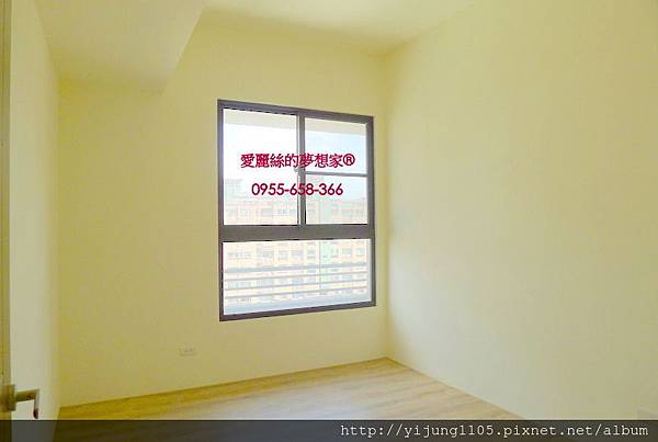 泰和9F-臥房1.JPG