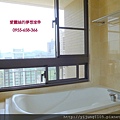 極光琉璃16F-主臥2衛浴2.JPG