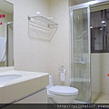 極光琉璃16F-衛浴2.JPG