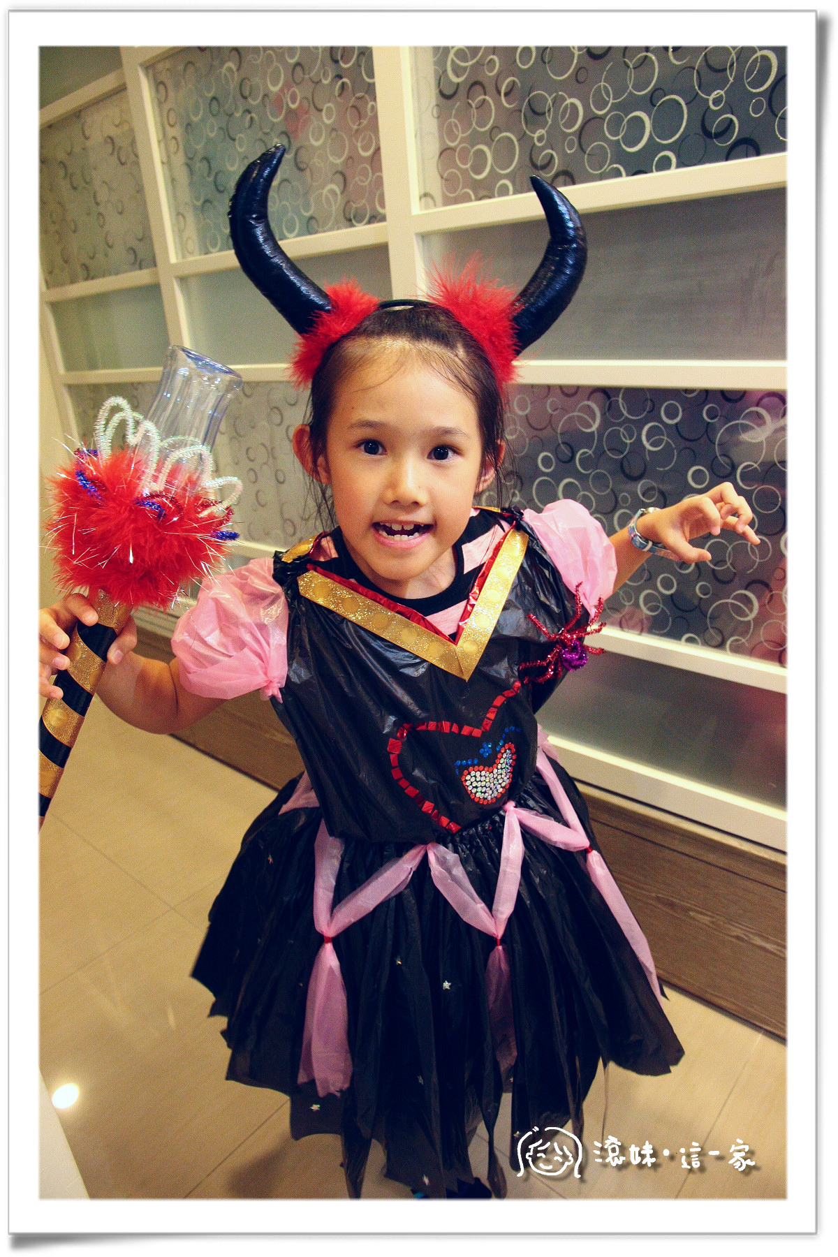 魔女衣020.jpg 魔女衣020.jpg