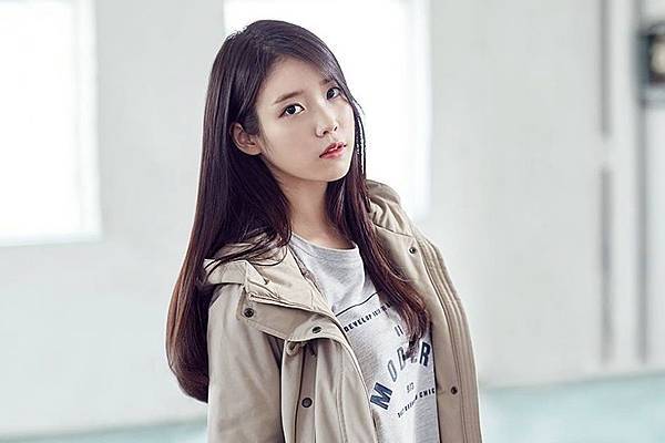 follow-IU-8_img_885_590