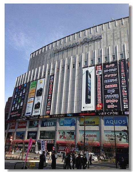 Yodobashi Akiba無敵巨大啊！