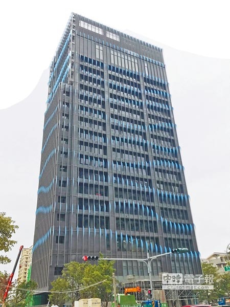 b6c58c8855755b9b_450x600.jpg b6c58c8855755b9b_450x600.jpg