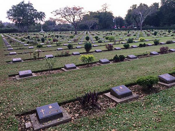 北壁kanchanaburi的Chung Kai war cemetery北壁府盟軍墓