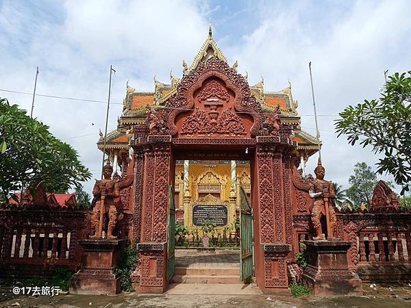 【柬埔寨Cambodia馬德望Battambang一日行程(一)非行程內的kan doeng佛寺】&#128514;