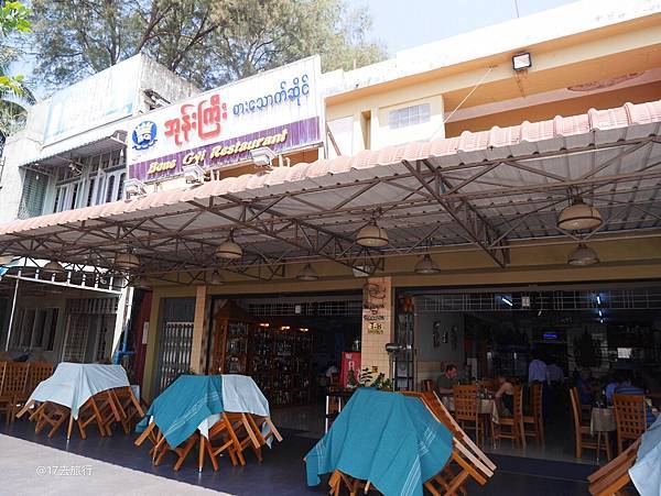 38723435_1641162296012877_8099583497280159744_o