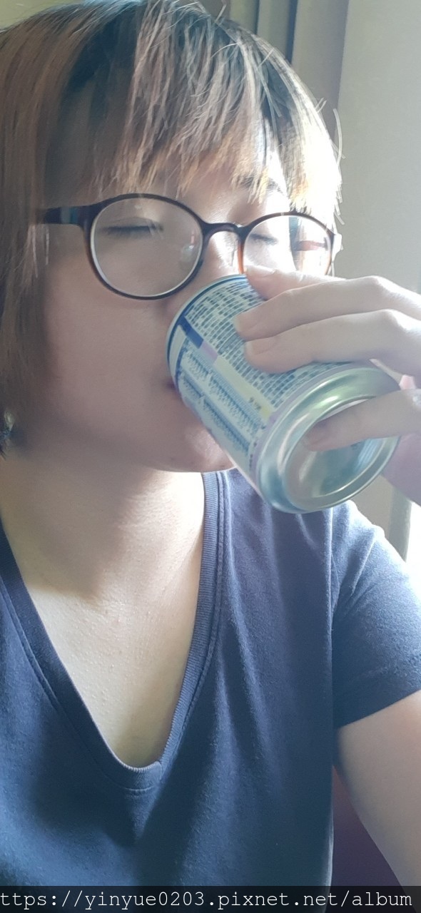 待理_200728_22 喝百仕可 100糖素