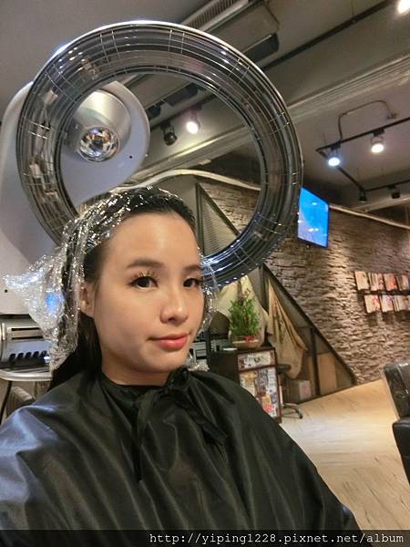 內湖剪髮推薦→加幕秀HAIR SALON頭皮去角質四劑護髮課程~深層淨化你的頭皮、讓毛都生出來吧!(免費檢測頭皮)