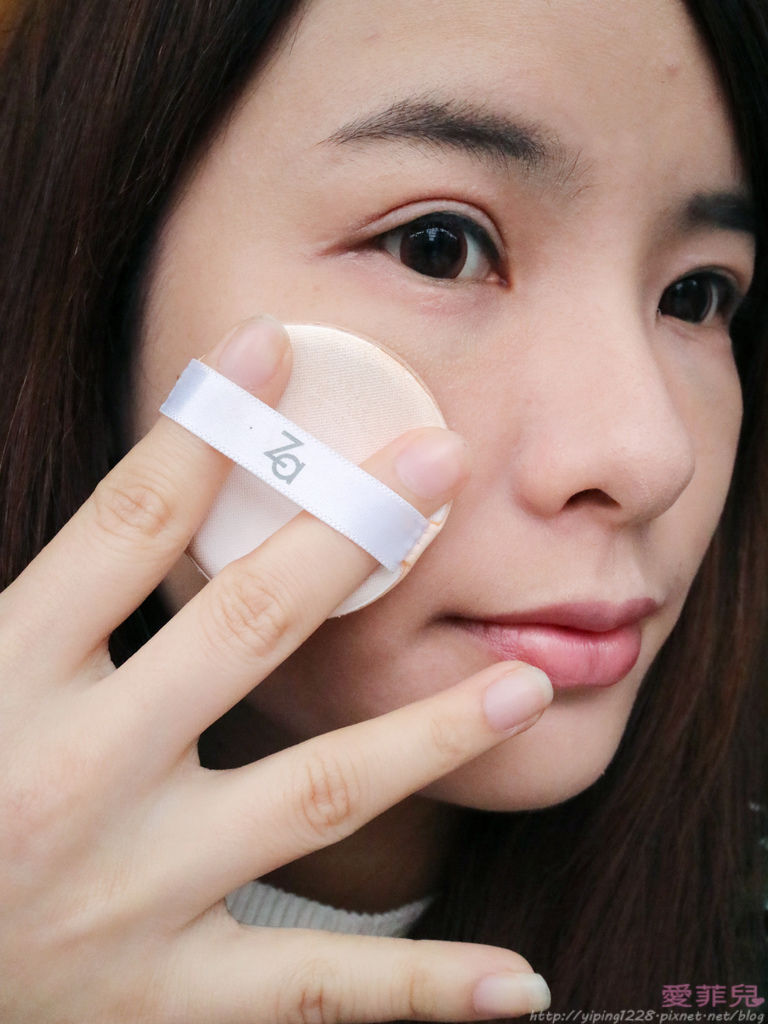 Za油光bye轻透妆前乳SPF25/PA+++&Za裸光亮白气垫粉饼SPF30/PA++