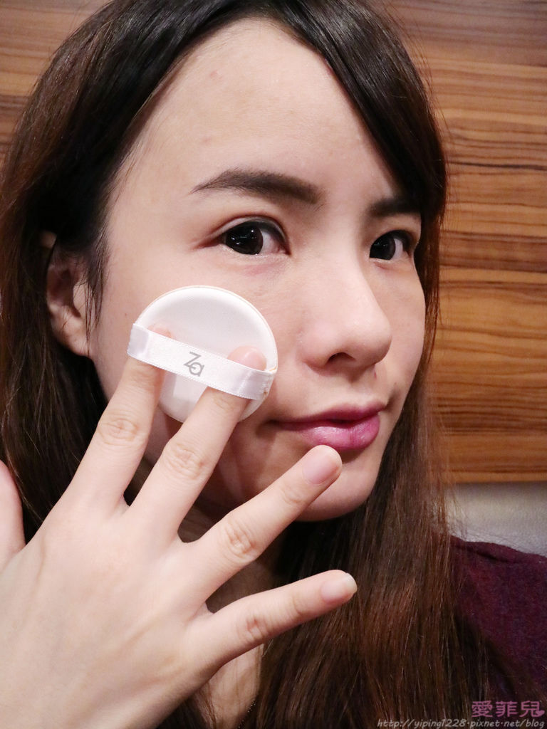 Za油光bye轻透妆前乳SPF25/PA+++&Za裸光亮白气垫粉饼SPF30/PA++