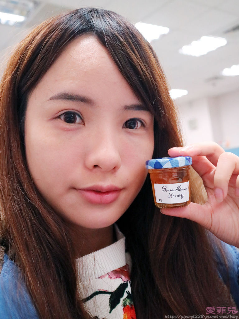Za油光bye轻透妆前乳SPF25/PA+++&Za裸光亮白气垫粉饼SPF30/PA++