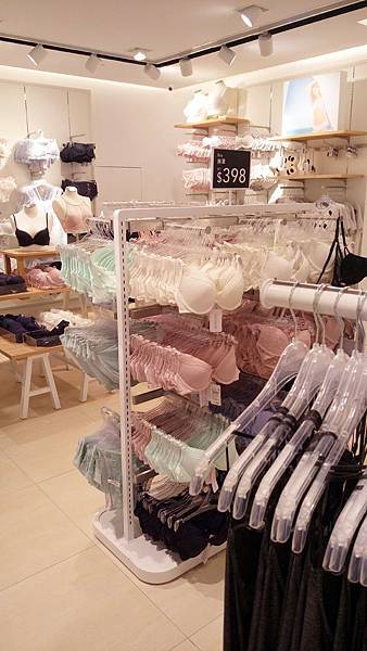 東區必逛/6IXTY8IGHT