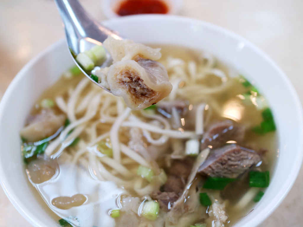 郭台銘吃的牛肉麵/金春發牛肉麵/北投必吃美食