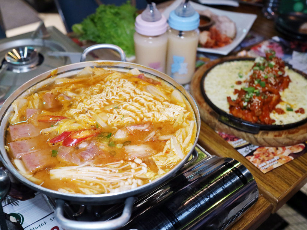 信义区韩式料理/烧酒一杯