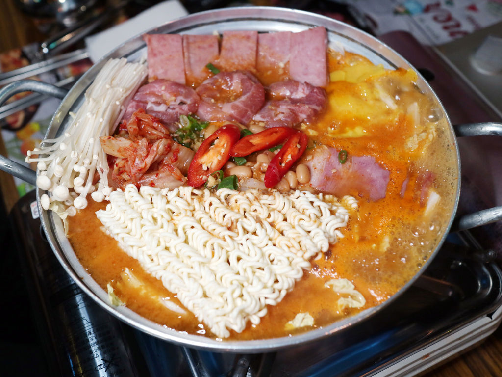 信义区韩式料理/烧酒一杯