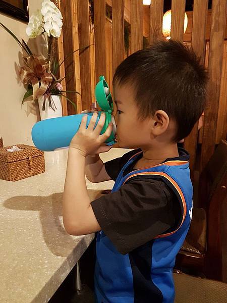 gululu 水精靈 讓你的小孩自然而然愛上喝水