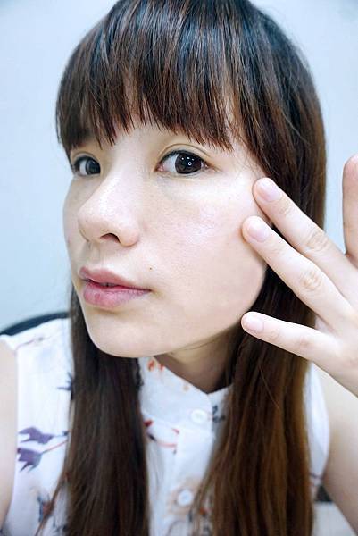 GIORGIO ARMANI黑曜岩新生奇蹟精萃露&黑曜岩新生奇蹟乳霜