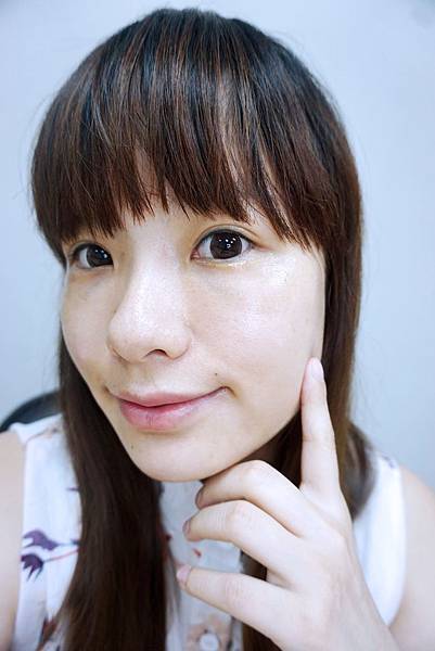 GIORGIO ARMANI黑曜岩新生奇蹟精萃露&黑曜岩新生奇蹟乳霜