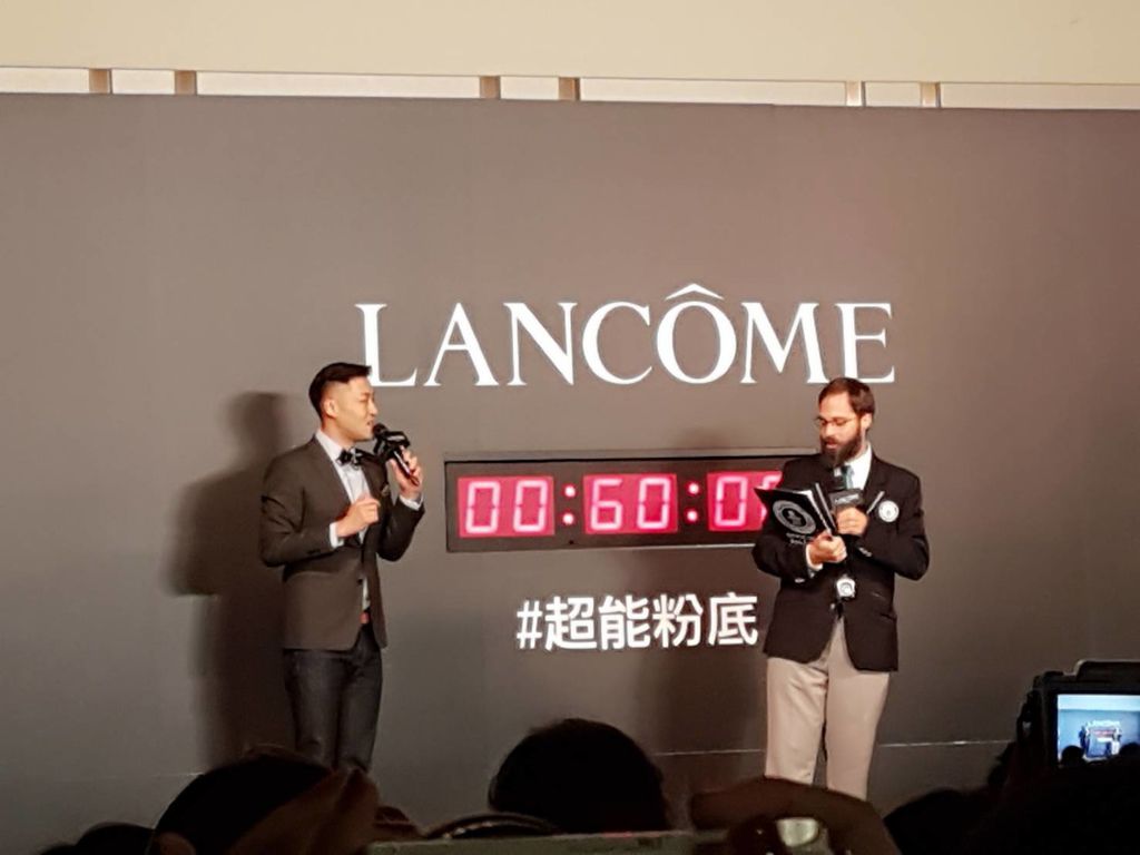 兰蔻零粉感超持久粉底液
