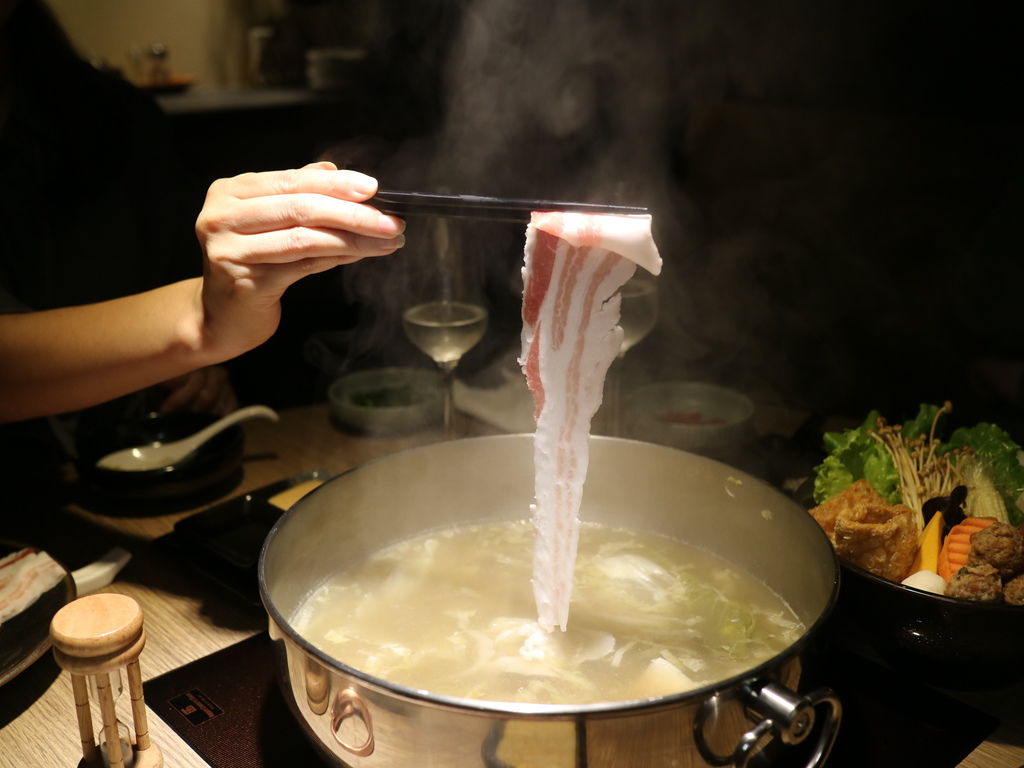 台北酸白菜鍋推薦→王鍋屋-東北古法技術結合京都創新配方-開創鍋物新體驗!