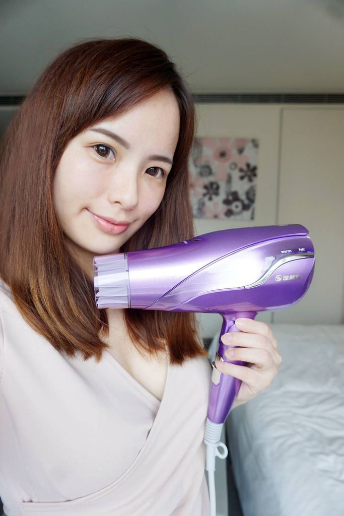 【達新牌】光觸媒超水潤8000萬負離子吹風機