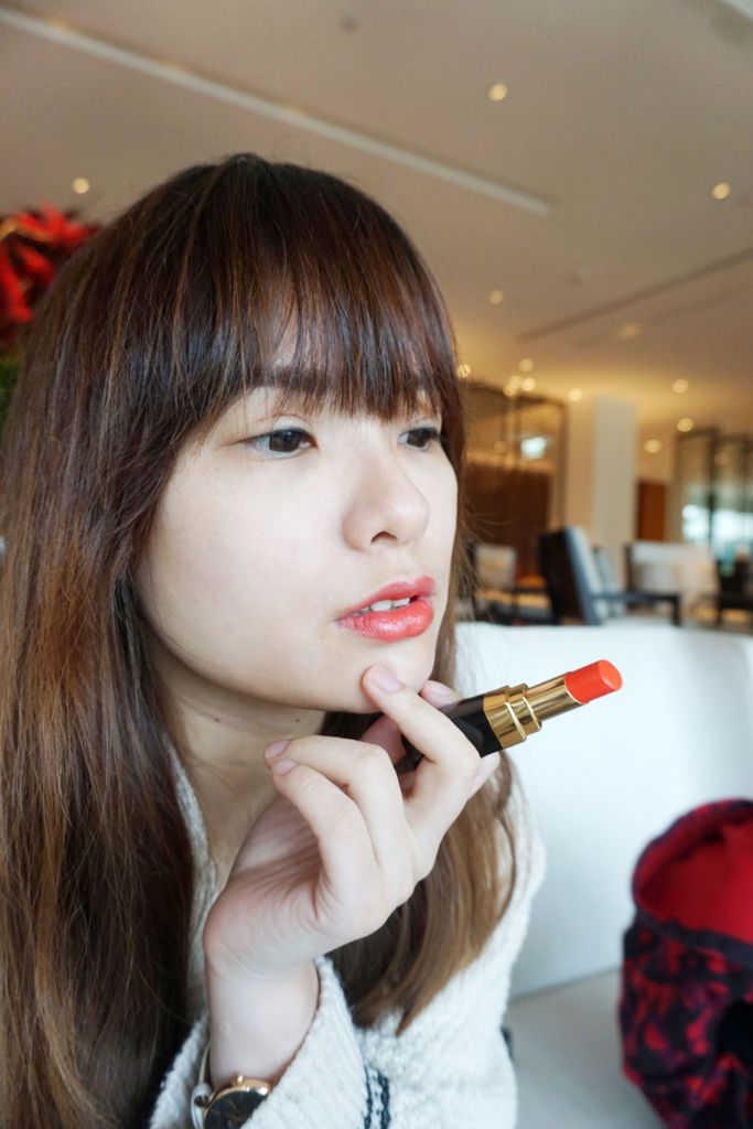 香奈儿COCO晶亮水唇膏