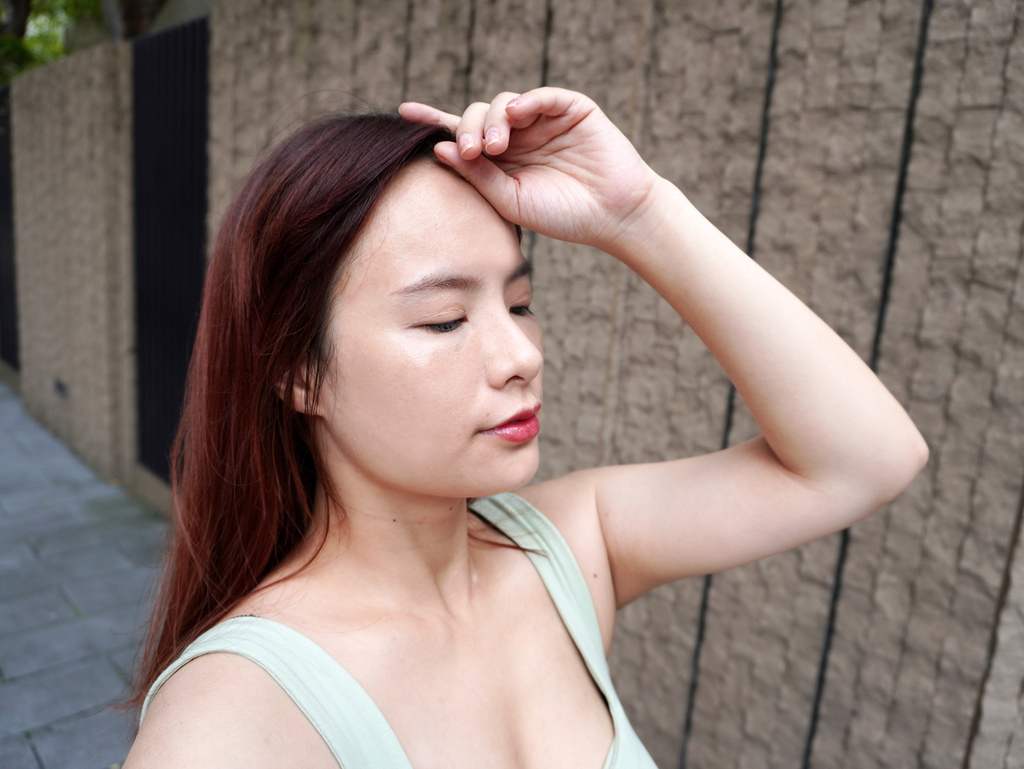 第四代LiftSonic丽芙音波-摆脱双下巴、嘴边肉、蝴蝶袖手臂、臀部、腹部松弛*台北康倪美学诊所-旗舰店