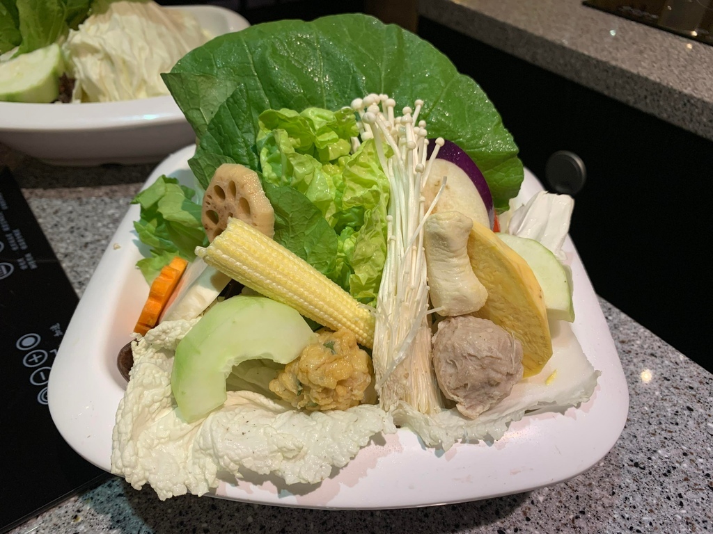 【宜蘭美食】－漁川鍋物❘隱藏版螃蟹雙人套餐必點❘老闆娘親切好