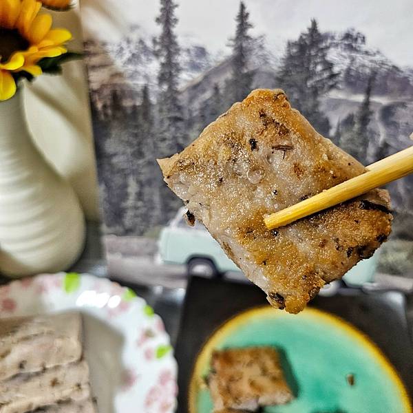 小花米食行『鵝油香蔥芋頭糕』真材實料,每一個層面都可以看見滿