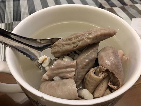 強尼先生愛美食-台北。好食記 | 大同區-阿桐阿寶四神湯 / 燒賣 / 肉包 / 肉粽-寧夏夜市-雙連捷運站！